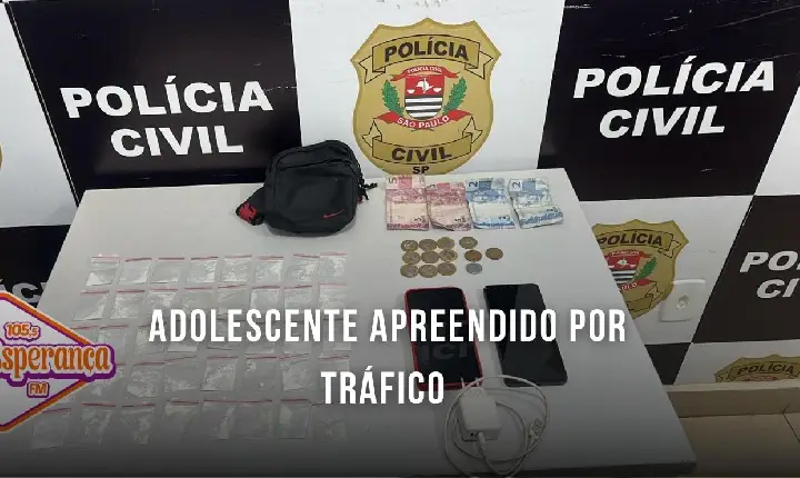 Adolescente é apreendido por tráfico após fuga por telhados e esconderijo em escola