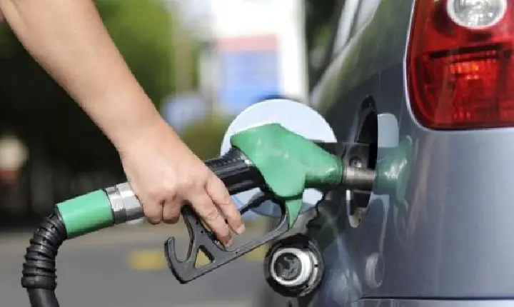 Etanol segue mais vantajoso que a gasolina para quem tem carro flex
