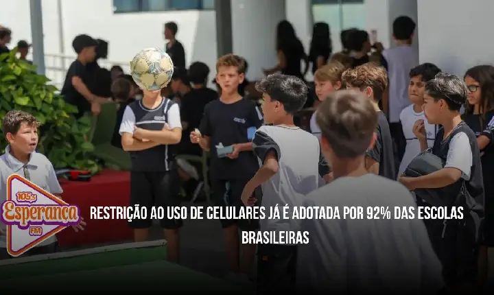 Restrição ao uso de celulares já é adotada por 92% das escolas brasileiras