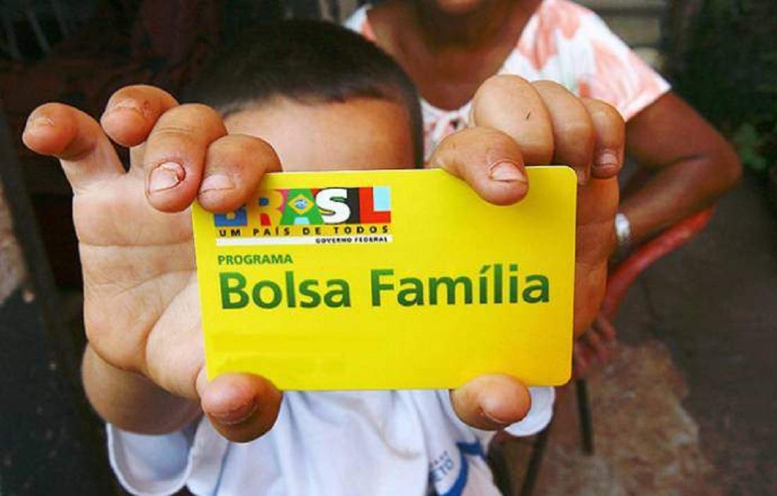 Governo vai fazer busca ativa para achar famílias que precisam do Bolsa Família