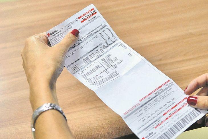 Conta de luz continua sem taxa extra por consumo