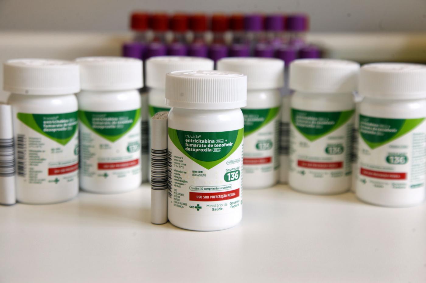 Novo remédio contra o HIV vai chegar aos Estados até dezembro
