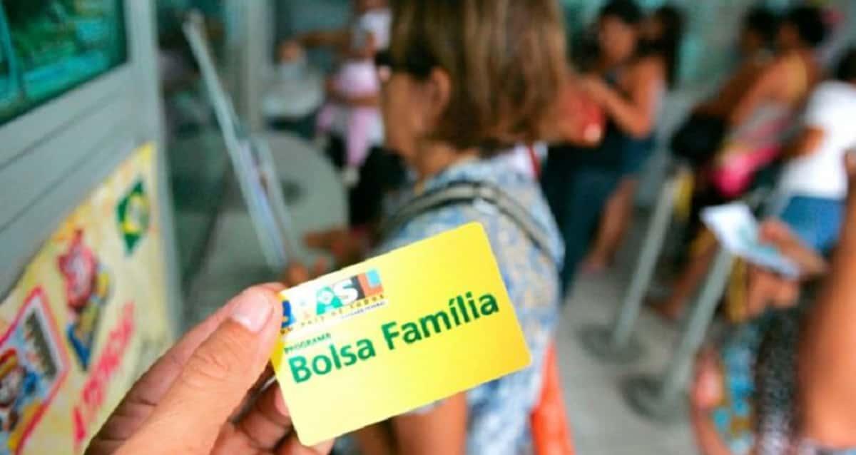 Caixa divulga calendário de pagamento de Bolsa Família e Auxílio Gás