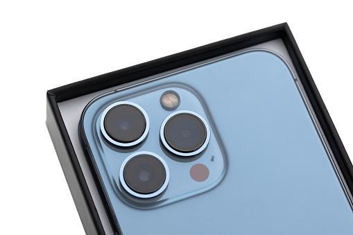 iPhone 16 Pro terá câmera mais potente, diz informante