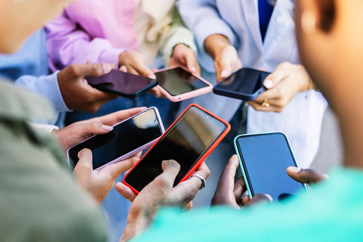 Celulares encareceram mais de 30% em um ano