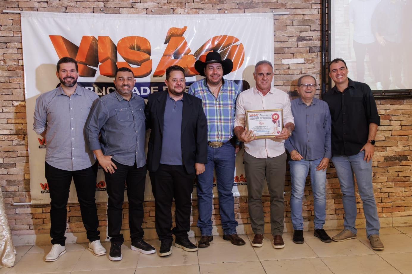Rádio Esperança FM é a emissora mais lembrada de Novo Horizonte pelo 16º ano consecutivo