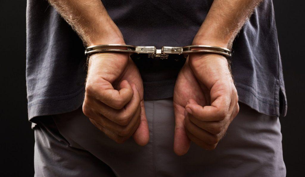 Recém-liberado da prisão volta a ser preso por violência doméstica e abuso da filha em Votuporanga