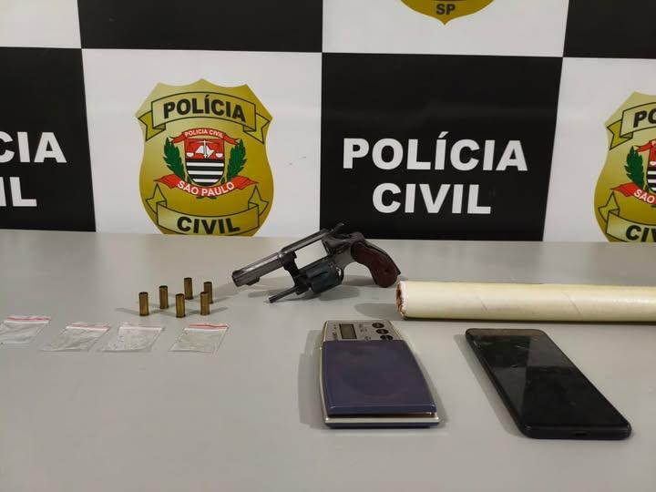Polícia Civil de Novo Horizonte apreende arma e drogas em operação contra briga de gangues